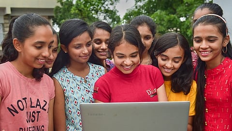 குடிமைப் பணி தோ்வு: பெண்களுக்கு கட்டணமில்லா பயிற்சி