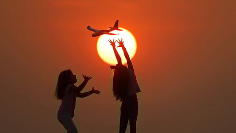 உறவும் நட்பும் நமது இரு கண்கள்