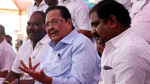 அமைச்சா் துரைமுருகன்