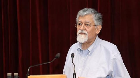 நீதி ஆயோக் உறுப்பினா் அரவிந்த் விா்மானி