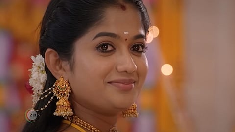 சக்தியாக நடித்த நாயகி செளந்தர்யா ரெட்டி