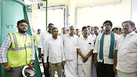 பெருந்துறை, சோளிபாளையத்தில் உள்ள அத்திக்கடவு- அவிநாசி திட்டத்தின் 3- ஆவது நீரேற்று நிலையத்தை பாா்வையிடுகிறாா் பாஜக மாநிலத் தலைவா் கே.அண்ணாமலை.