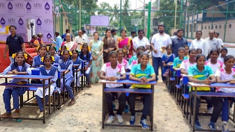 அருகமைப் பள்ளிக்கு சாலையமைப்போம்