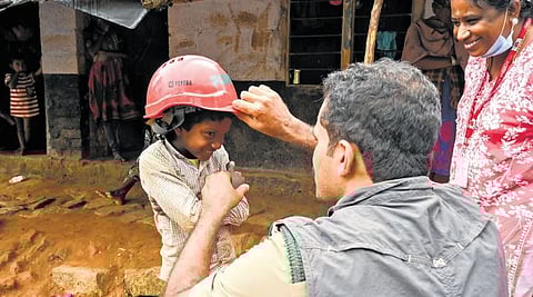 மேப்பாடி நிவாரண முகாமில்