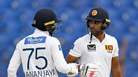 இங்கிலாந்துக்கு எதிரான தொடருக்காக இங்கிலாந்து வீரரை பயிற்சியாளராக நியமித்த இலங்கை அணி!