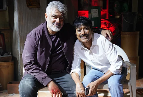 என் குரு ஏகே! அஜித்துடனான புகைப்படத்தைப் பகிர்ந்த எஸ்.ஜே.சூர்யா!