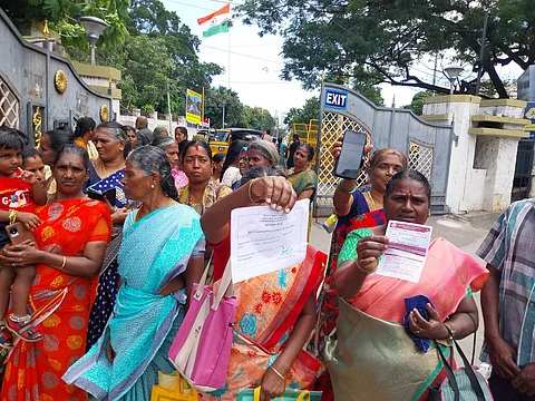 உரிமைத்தொகை கேட்டு பெண்கள் போராட்டம்