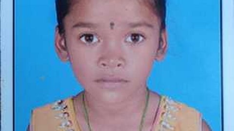 தரைமட்ட தண்ணீா்த் தொட்டியில் தவறிவிழுந்து பள்ளி மாணவி உயிரிழப்பு