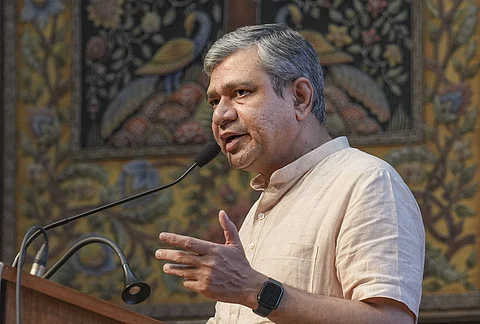 அஸ்வினி வைஷ்ணவ்
