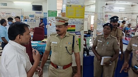 சுரண்டை விபத்து எதிரொலி: பயணிகளை ஏற்றிச்சென்ற 41 சுமை வாகனங்கள் பறிமுதல்