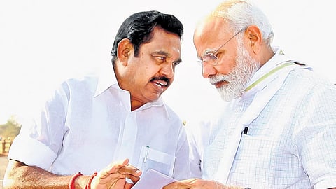 அதிமுக பொதுச்செயலாளர் எடப்பாடி பழனிசாமி-பிரதமர் நரேந்திர மோடி.