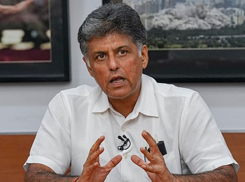 இன்றைய எதிா்க்கட்சித் தலைவா், நாளைய பிரதமா்- ராகுலுக்கு மனீஷ் திவாரி புகழாரம்