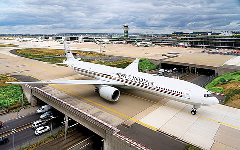 போயிங் 7770 300 இ.ஆர். ரகத்தைச் சேர்ந்த தனி விமானம்