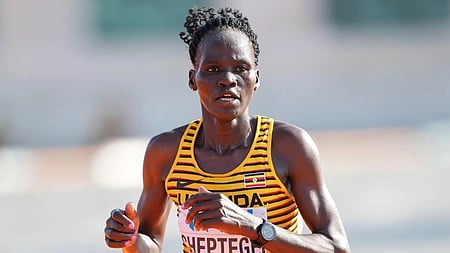 உகாண்டா ஒலிம்பிக் வீராங்கனை
எரித்துக் கொலை