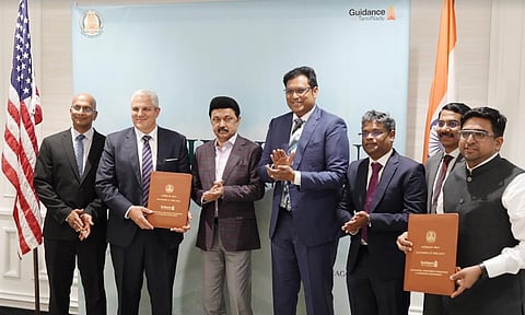 சிகாகோவில் முதல்வர் மு.க.ஸ்டாலின் முன்னிலையில் ரூ.500 கோடி முதலீட்டில் செங்கல்பட்டு மாவட்டத்தில் லிங்கன் எலக்ட்ரிக் நிறுவனத்தின் ஆராய்ச்சி மற்றும் மேம்பாடு மையத்தை உற்பத்தி செய்வதற்கான புரிந்துணர்வு ஒப்பந்தம் மேற்கொள்ளப்பட்டது.