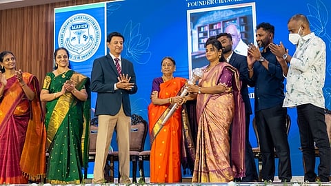 வேந்தராக பொறுப்பேற்றுக்கொண்ட ஜெயந்தி ராதாகிருஷ்ணன்