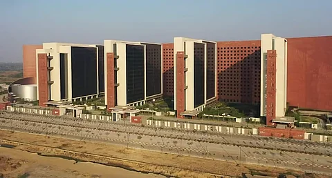 குஜராத் வைர வணிக மையம்