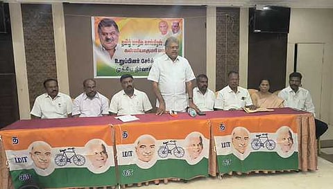 கூட்டத்தில் பேசிய தமாகா தலைவா் ஜி.கே.வாசன்.