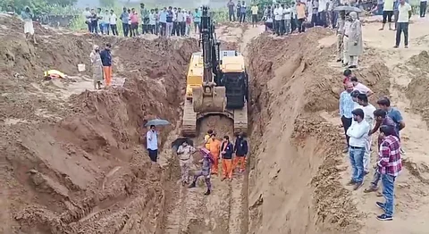 ராஜஸ்தானில் ஆழ்துளைக் கிணற்றில் விழுந்த சிறுமி பத்திரமாக மீட்பு