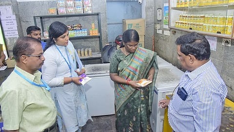 குமரி மாவட்டத்தில் பால் உற்பத்தியைப் பெருக்க நடவடிக்கை -ஆட்சியா்