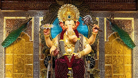 மும்பை லால்பாக்சா ராஜ விநாயகர்