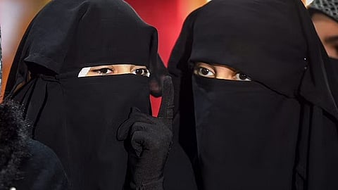 முத்தலாக்: உ.பி.யில்16 போ் மீது வழக்குப் பதிவு