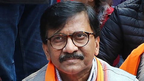 மகாராஷ்டிரம்: அவதூறு வழக்கில் சஞ்சய் ரெளத்துக்கு 15 நாள் சிறை -ஜாமீனில் விடுவிப்பு