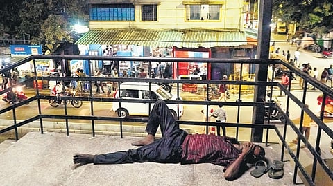 ரயில் நிலையம்