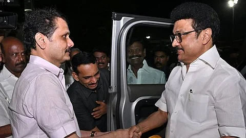 என் உயிர் உங்கள் காலடியில் சமர்ப்பணம்: செந்தில் பாலாஜி!