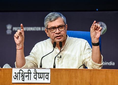 ரயில்வே அமைச்சர் அஸ்வினி வைஸ்ணவ்
