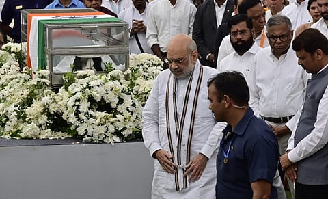 இறுதி அஞ்சலியில் அமித்ஷா