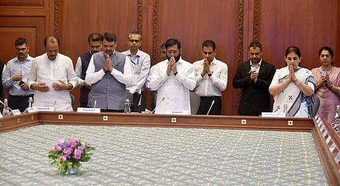 மகாராஷ்டிர அமைச்சரவை கூட்டம்