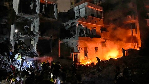 இஸ்ரேல் தாக்குதலுக்குள்ளான பெய்ரூட் நகரக் கட்டடம்