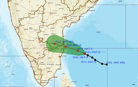 சென்னையில் இருந்து 320 கி.மீ. தொலைவில் நிலை கொண்டுள்ள காற்றழுத்த மண்டலம்.