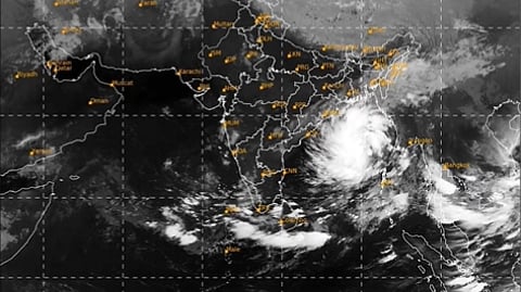 டானா புயல்