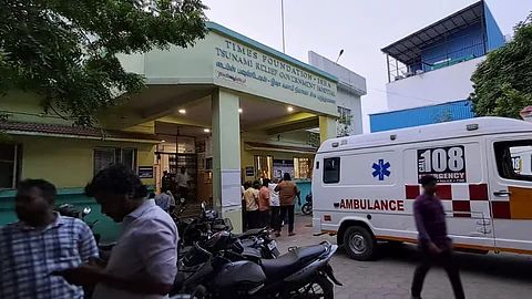திருவொற்றியூர் பள்ளியில் 35 மாணவர்கள் மயக்கம்! வாயு கசிவுதான் காரணமா?