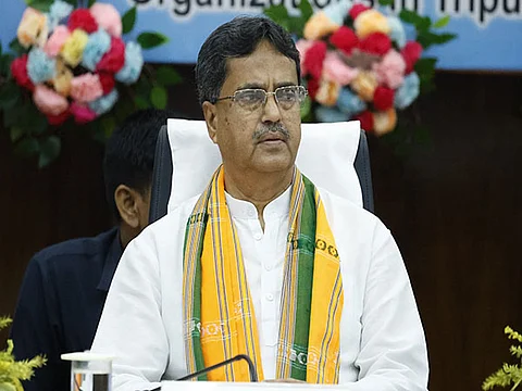 திரிபுரா முதல்வர்.