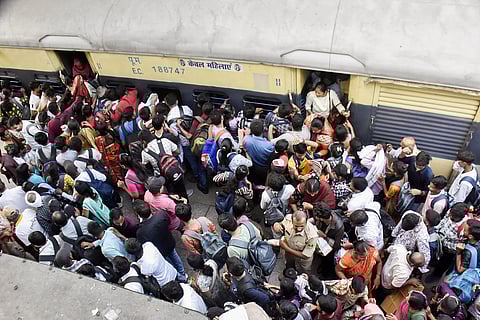 தாம்பரம் - நாகர்கோவில், மங்களூரு ரயில்கள் தாமதமாகப் புறப்படும்!