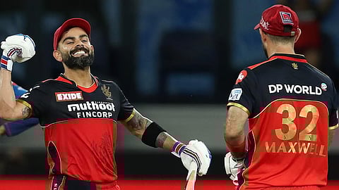 விராட் கோலி, மேக்ஸ்வெல்.