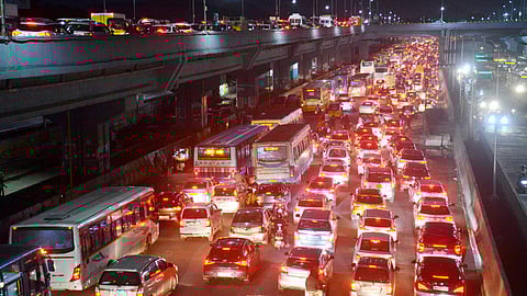 போக்குவரத்து நெரில்...