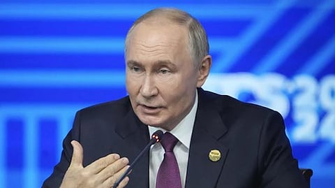 ரஷிய அதிபா் விளாதிமீா் புதின்