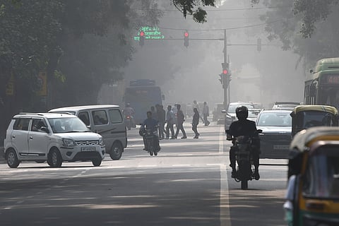 தலைநகா் முழுவதும் ‘நச்சுப்புகை’ மூட்டம்; ‘மிகவும் மோசம்’ பிரிவில் காற்றின் தரம்!