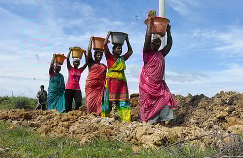 நாட்டில் பெண்களுக்கான வேலையின்மை 3.2% ஆகக் குறைவு: மத்திய தொழிலாளா் அமைச்சகம்