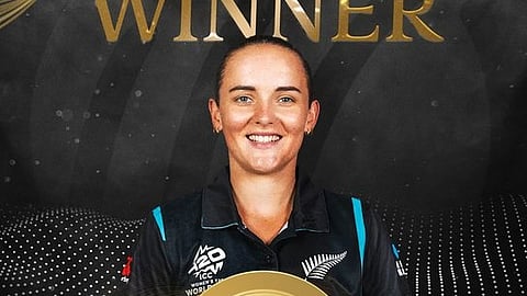 ஐசிசி அக்டோபர் மாதத்துக்கான சிறந்த வீராங்கனை அமெலியா கெர்!