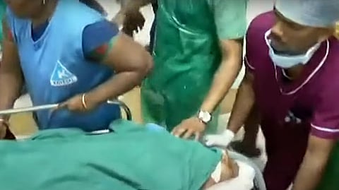படுகாயமடைந்த மருத்துவர் பாலாஜி