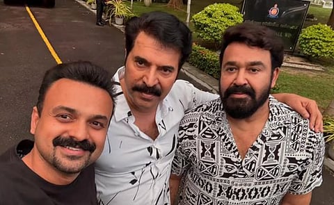 நடிகர்கள் மம்மூட்டி, மோகன்லால், குஞ்சக்கோ போபன்.