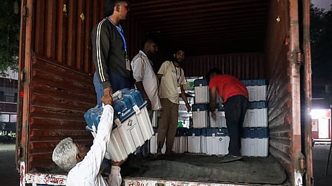 மகாராஷ்டிரத்தில் ஆளும் கூட்டணிக்கு 200 இடங்களில் வெற்றி: கருத்துக்கணிப்பு முடிவுகள்!