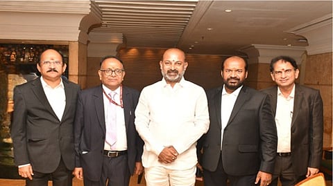 ரெப்கோ வங்கியில் அமைச்சா் ஆய்வு