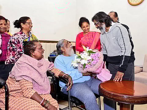 ஜாா்க்கண்ட் முதல்வா் குடும்பம்