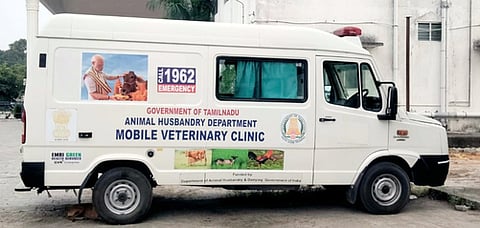 கால்நடைகளுக்காக அறிமுகப்படுத்தப்பட்டுள்ள ஆம்புலன்ஸ் வாகனம்.